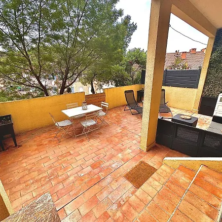 Proche Avec Terrasse Et Jardin Privatif 아파트