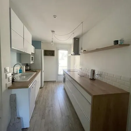 Proche Avec Terrasse Et Jardin Privatif Apartment