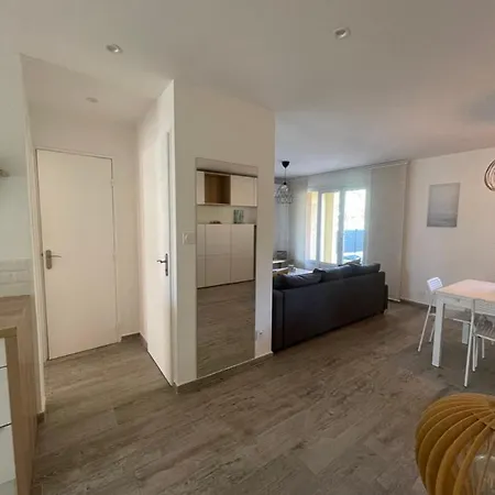 Apartment Proche Avec Terrasse Et Jardin Privatif Hyeres